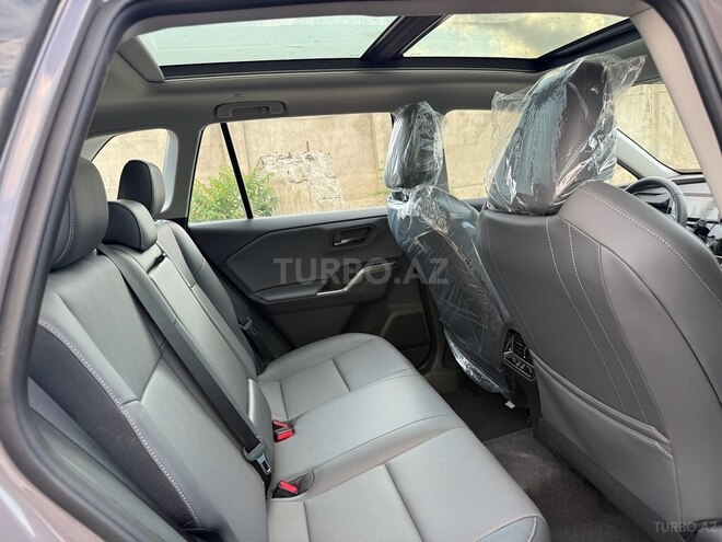 Toyota RAV4-25