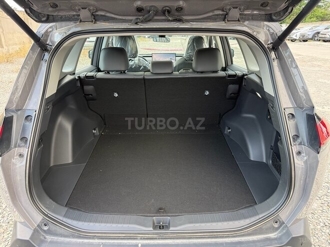 Toyota RAV4-31