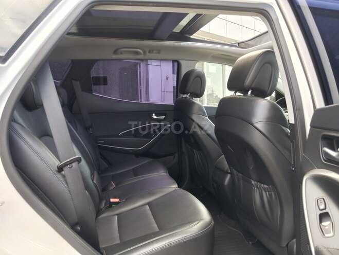 Hyundai Santa Fe-10