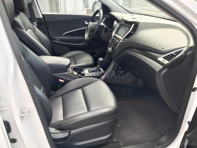 Hyundai Santa Fe-9