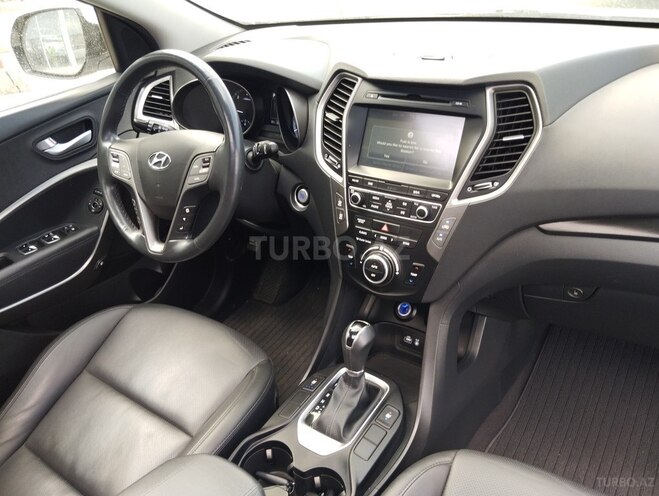 Hyundai Santa Fe-8