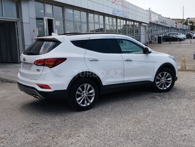 Hyundai Santa Fe-4