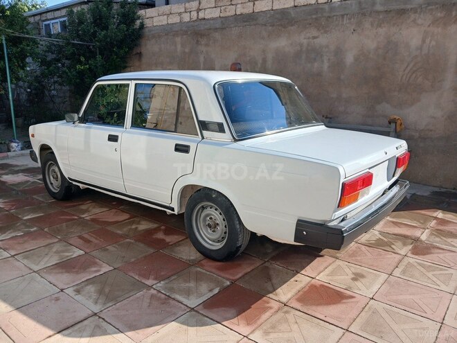 LADA (VAZ) 2107-2
