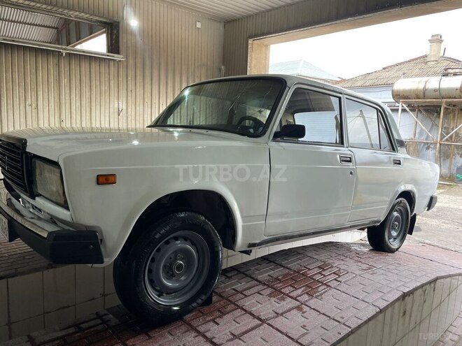 LADA (VAZ) 2107-4
