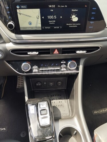 Hyundai Sonata-14
