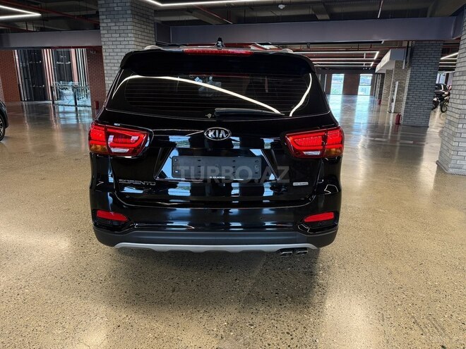Kia Sorento-5