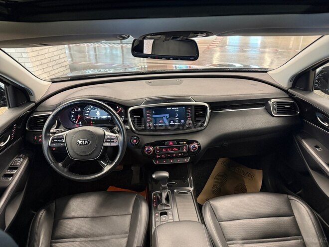 Kia Sorento-16