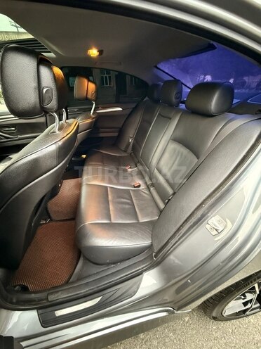 BMW 528-9