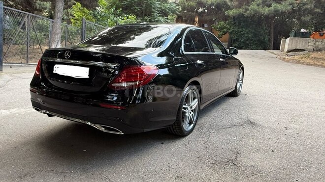 Mercedes E 300-4