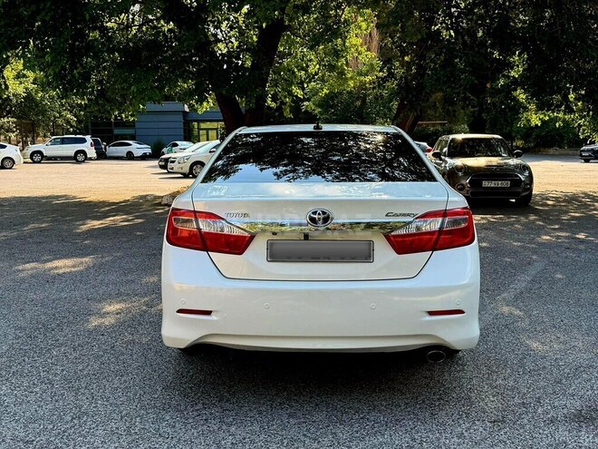 Toyota Camry-2