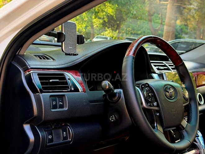 Toyota Camry-7