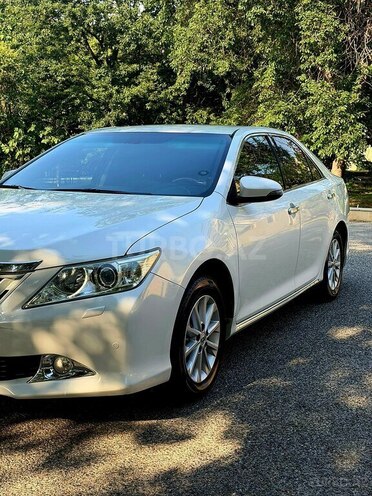 Toyota Camry-8