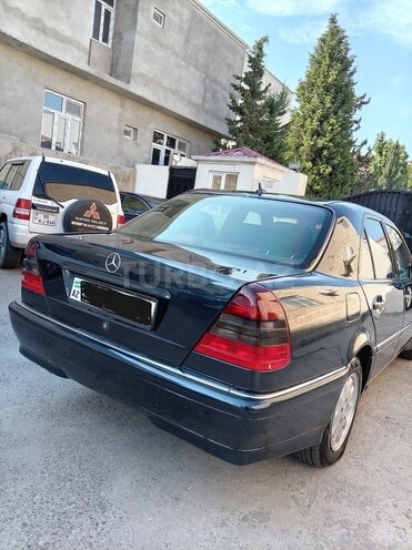 Mercedes C 200-7