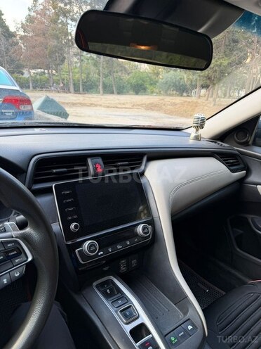 Honda Insight-8