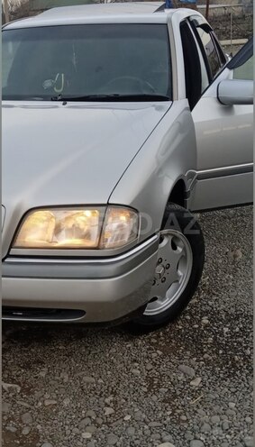 Mercedes C 220-11
