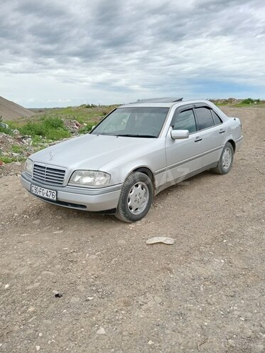 Mercedes C 220-2