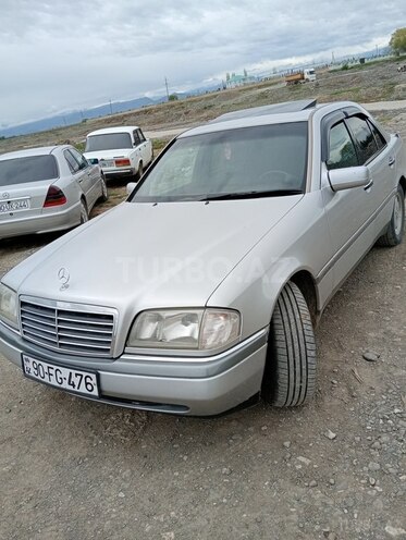 Mercedes C 220-1