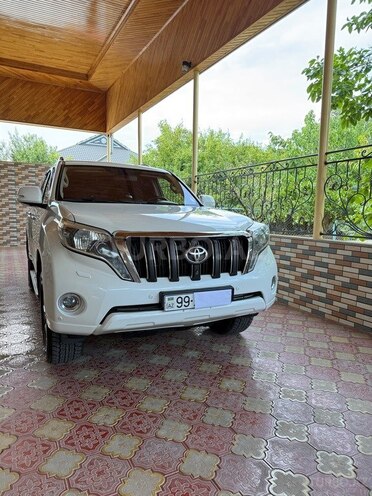 Toyota Land Cruiser Prado-1