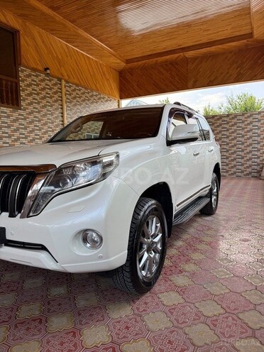 Toyota Land Cruiser Prado-2