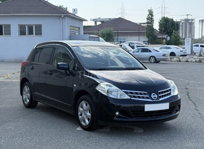 Nissan Tiida-2