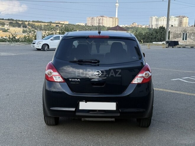 Nissan Tiida-7