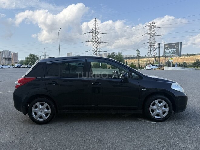 Nissan Tiida-5