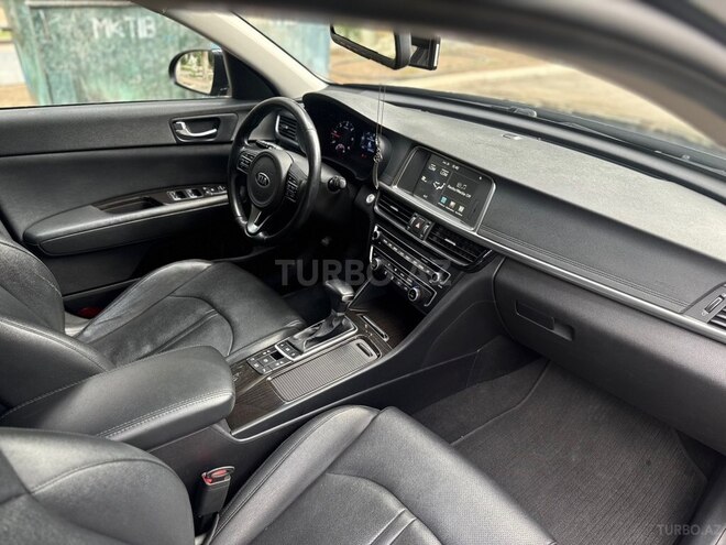 Kia Optima-11