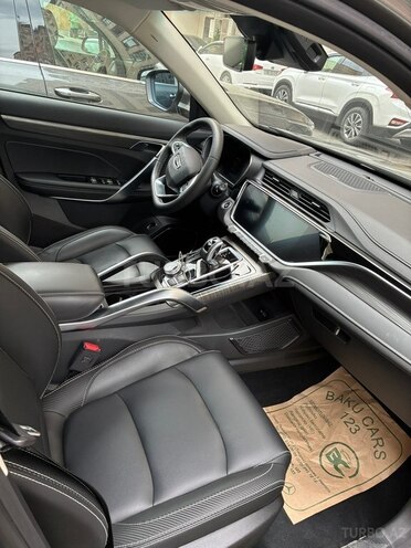 Geely Atlas Pro-8