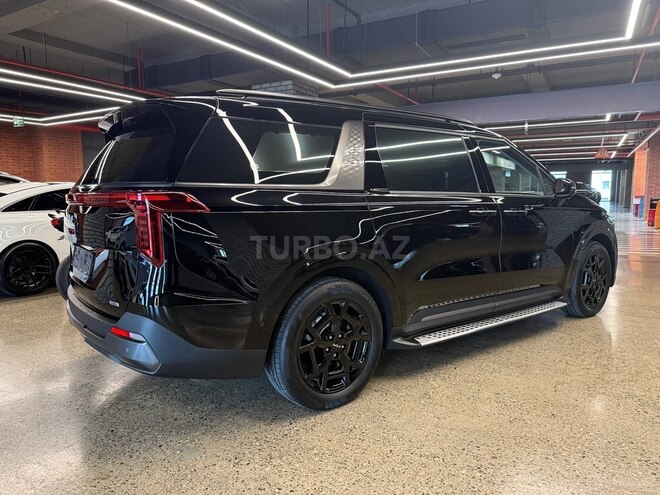 Kia Carnival-4