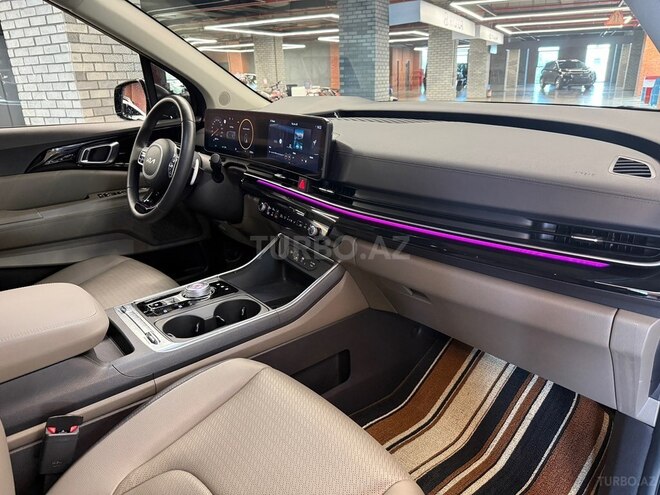 Kia Carnival-17