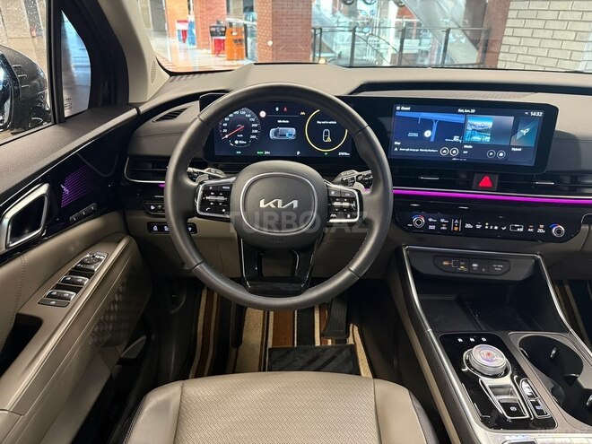 Kia Carnival-18