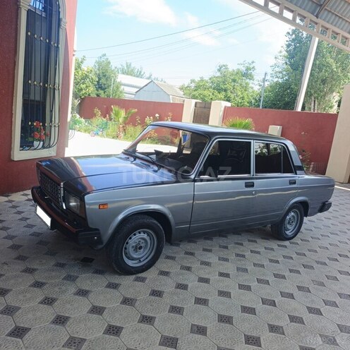 LADA (VAZ) 2107-2