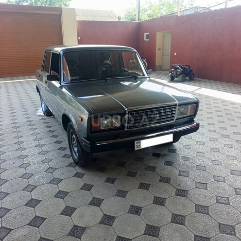 LADA (VAZ) 2107-4