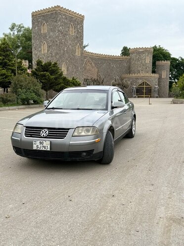 Volkswagen Passat-1