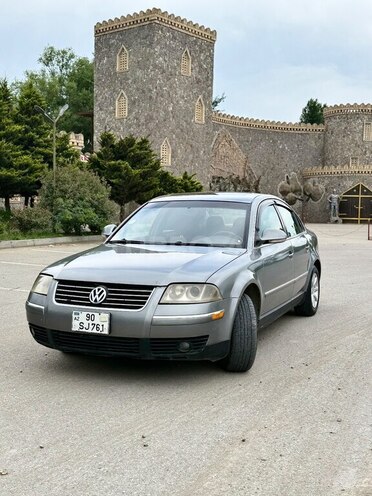 Volkswagen Passat-2