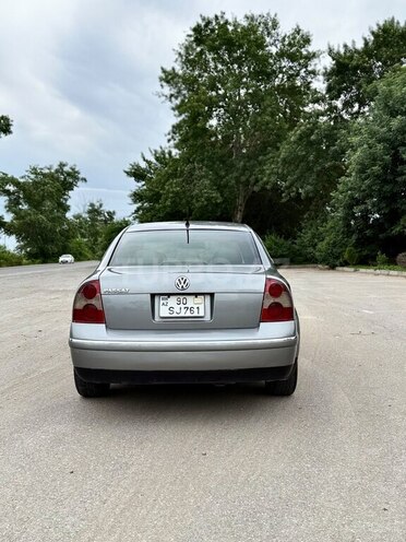 Volkswagen Passat-4