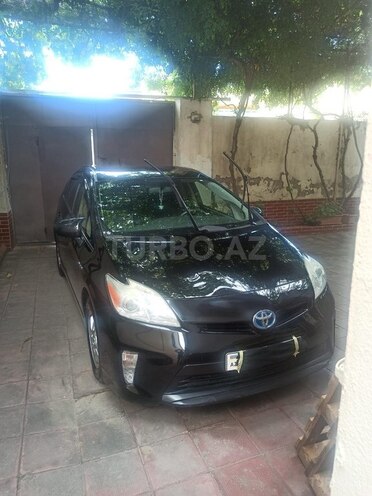 Toyota Prius-7
