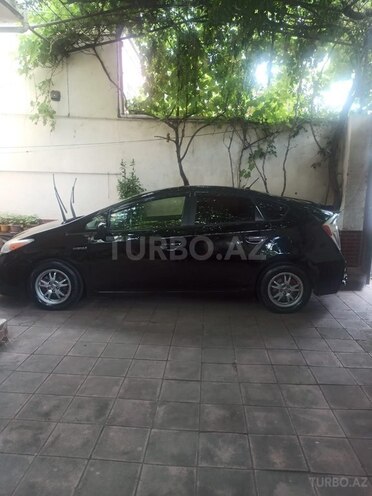 Toyota Prius-3