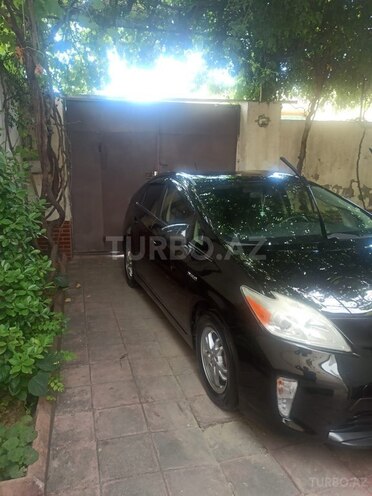 Toyota Prius-4