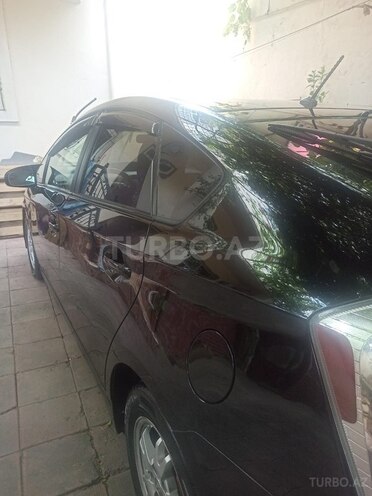 Toyota Prius-10