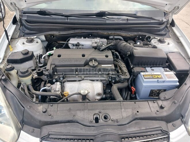 Hyundai Accent-9