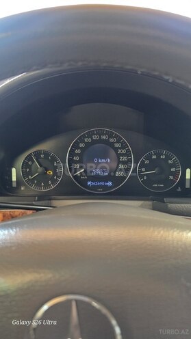 Mercedes E 280-10