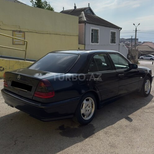 Mercedes C 180-8