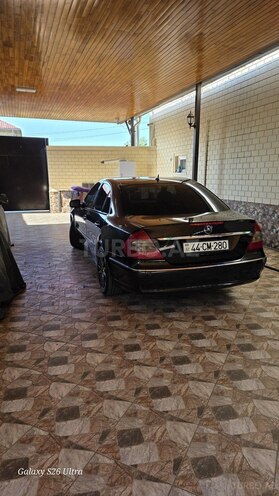 Mercedes E 280-6