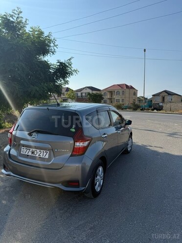 Nissan Note-5