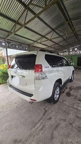 Toyota Land Cruiser Prado-7