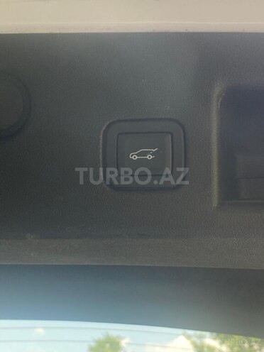 Chevrolet Equinox-5
