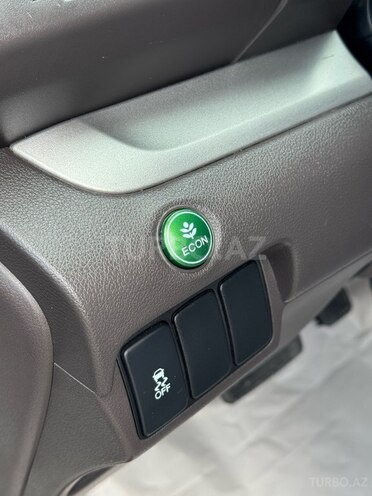 Honda CR-V-12