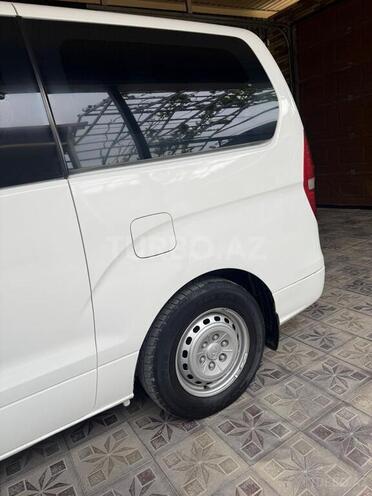 Hyundai H-1-3