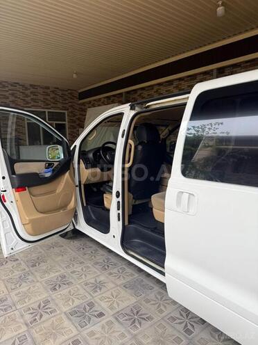 Hyundai H-1-6